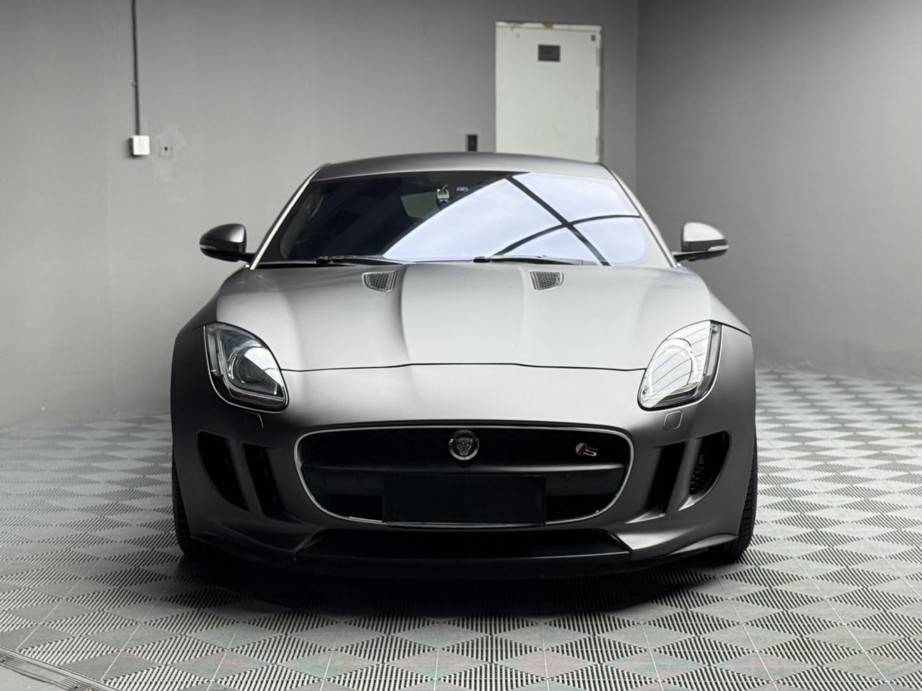 Jaguar F-Type 2015 thumb 11