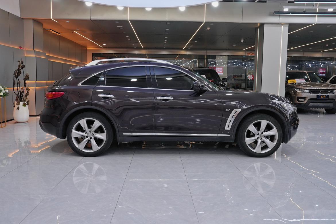 Infiniti QX70 2014 thumb 6