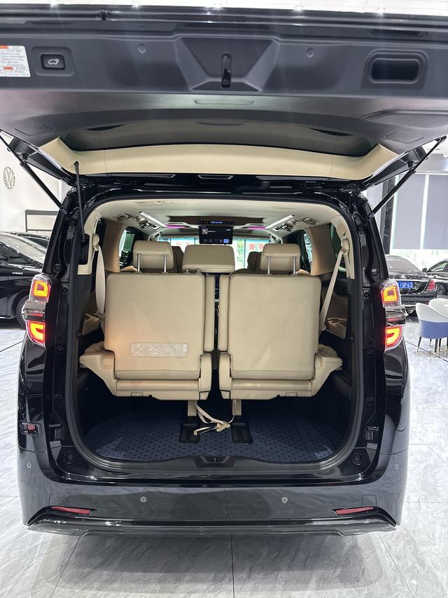 Toyota Vellfire 2023 thumb 12