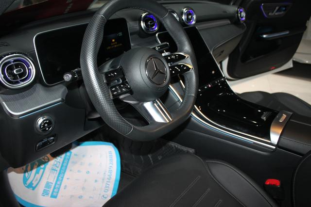 Mercedes-Benz C-Class 2023 thumb 8
