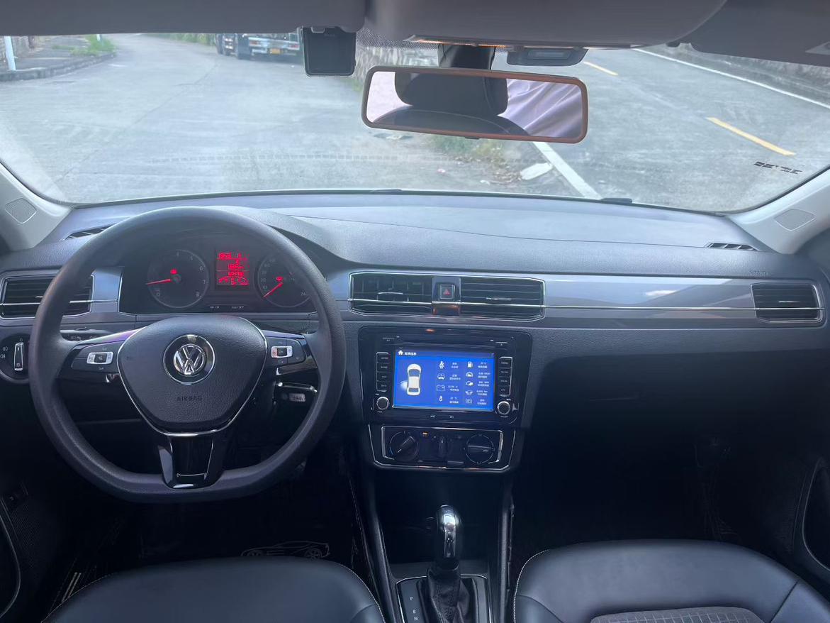Volkswagen Santana 2017 thumb 6