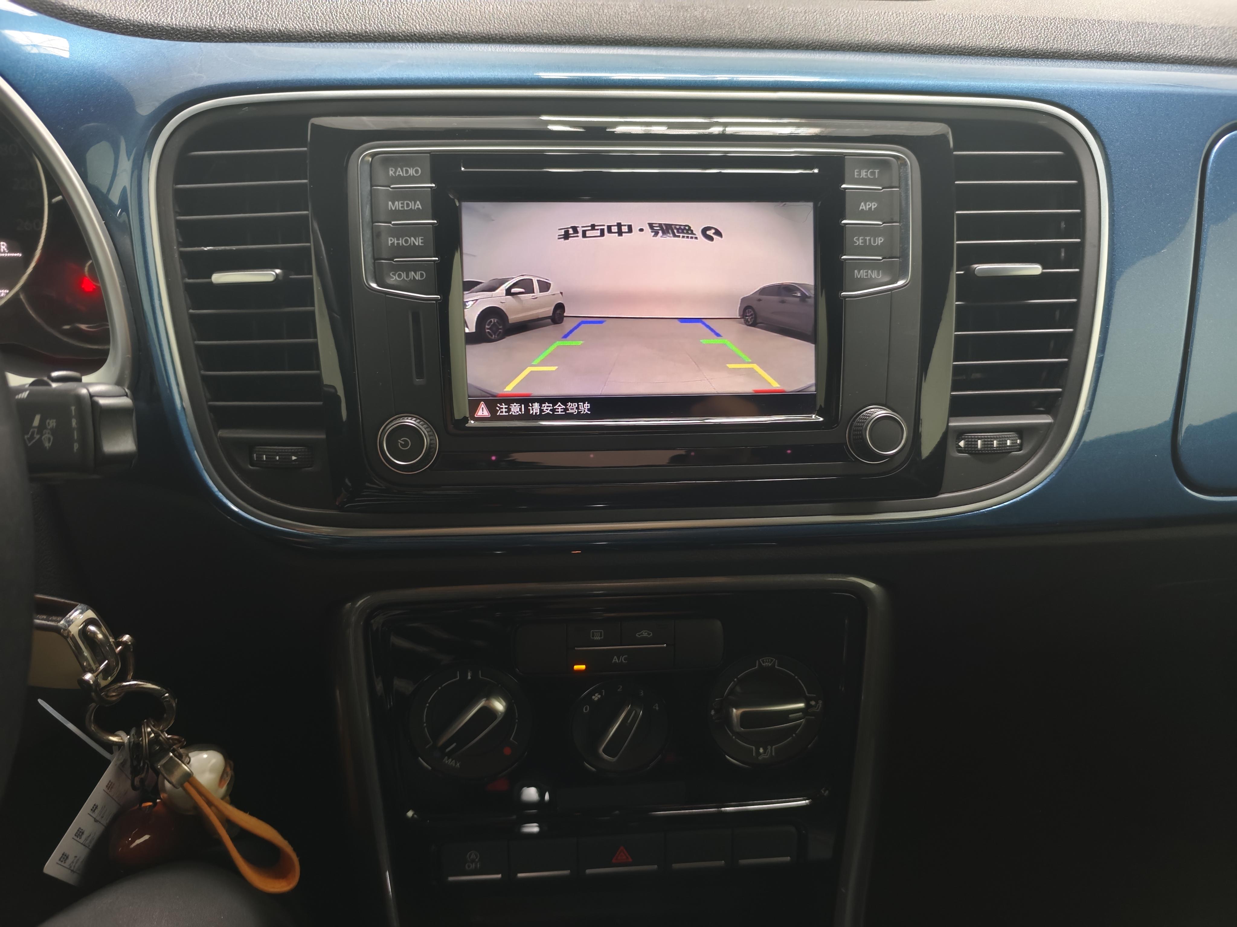 Volkswagen Beetle 2019 thumb 6