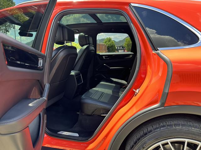 Porsche Cayenne 2019 thumb 4