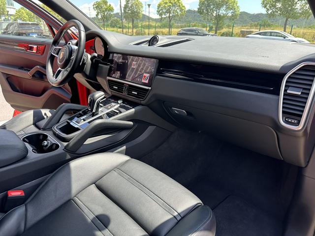 Porsche Cayenne 2019 thumb 7