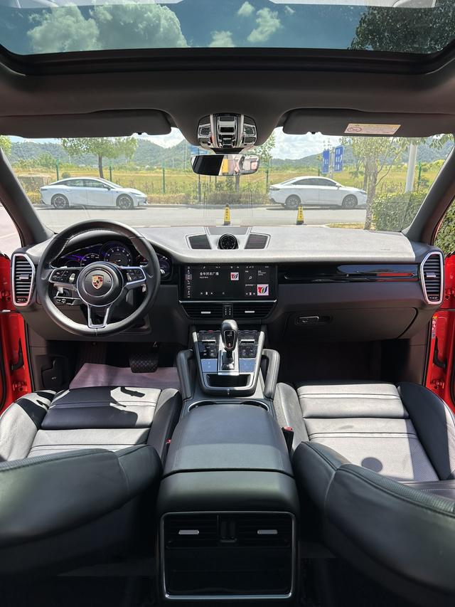 Porsche Cayenne 2019 thumb 12