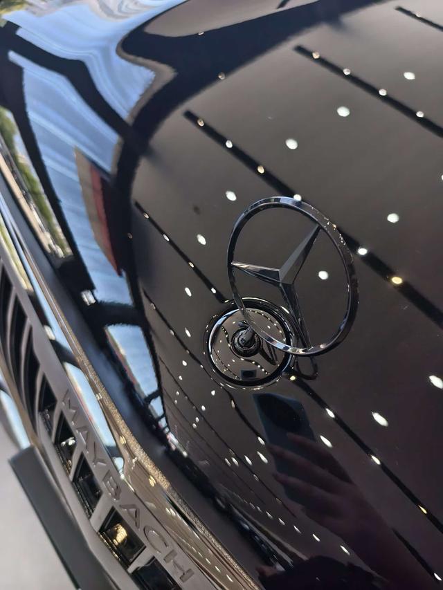 Mercedes-Benz GLS 2025 thumb 9