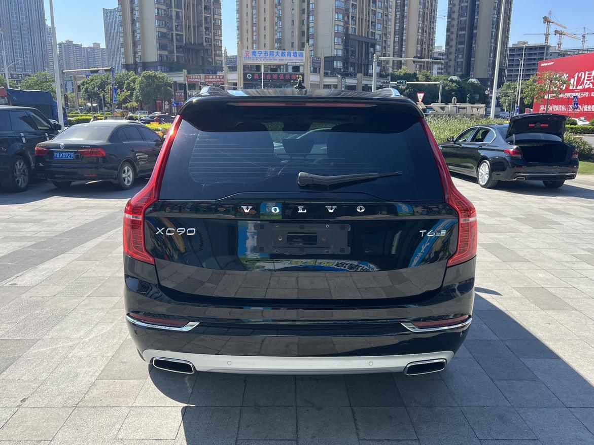 Volvo XC90 2016 thumb 4