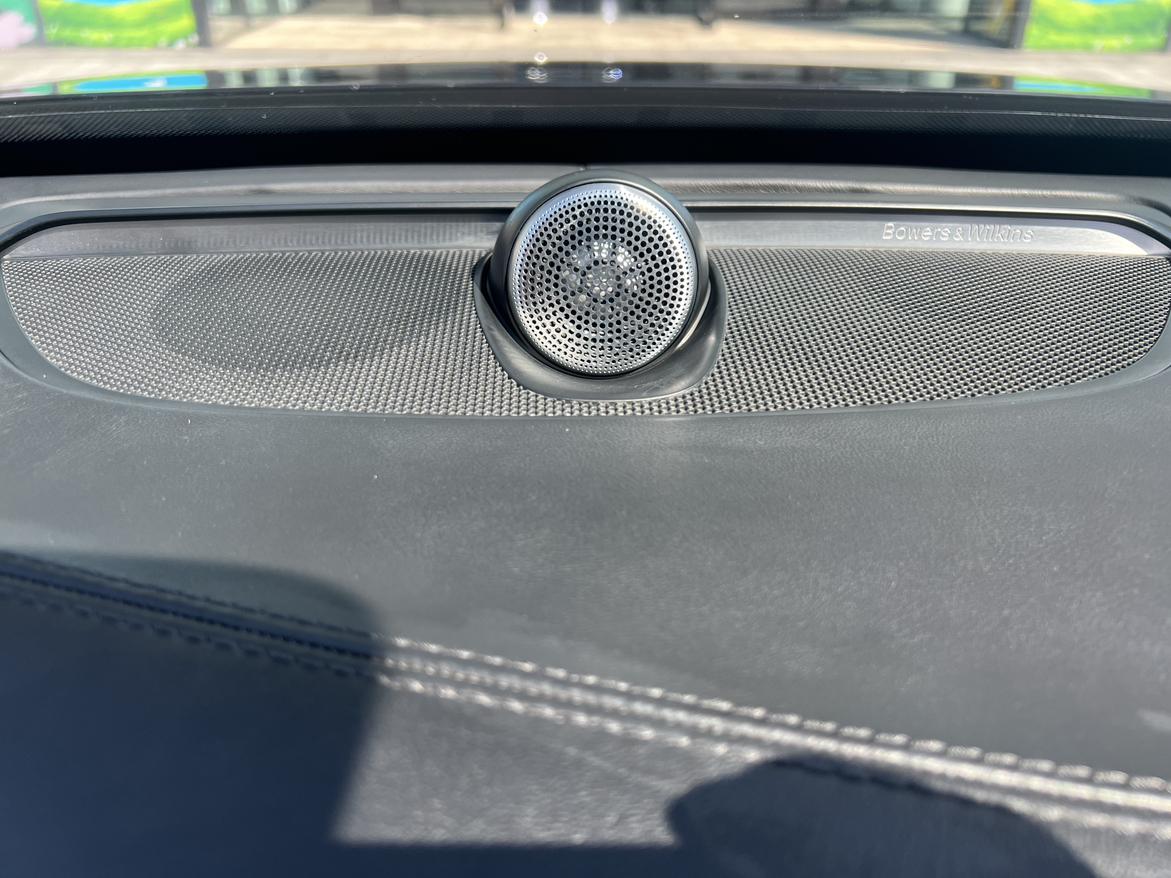 Volvo XC90 2016 thumb 12