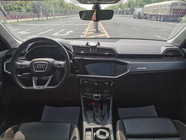 Audi Q3 2022 thumb 12