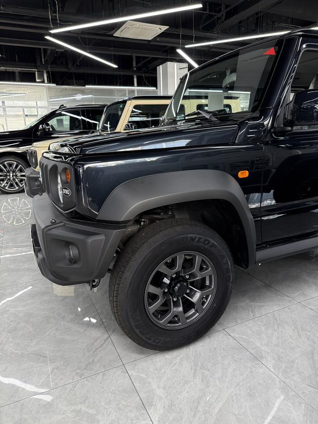Suzuki Jimny 2025 thumb 2