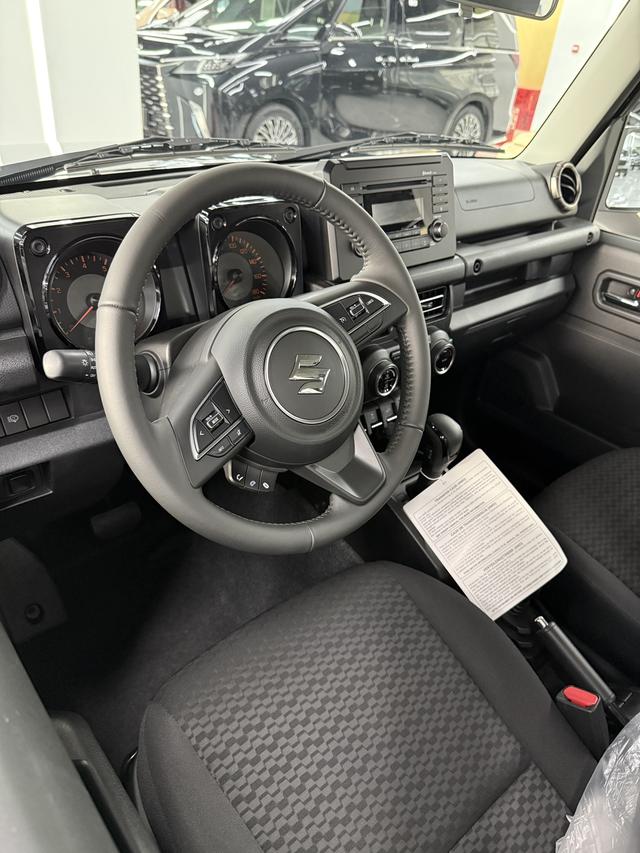 Suzuki Jimny 2025 thumb 3
