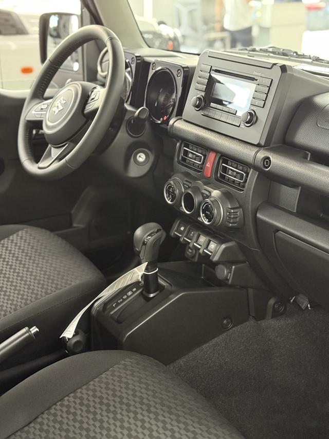 Suzuki Jimny 2025 thumb 4