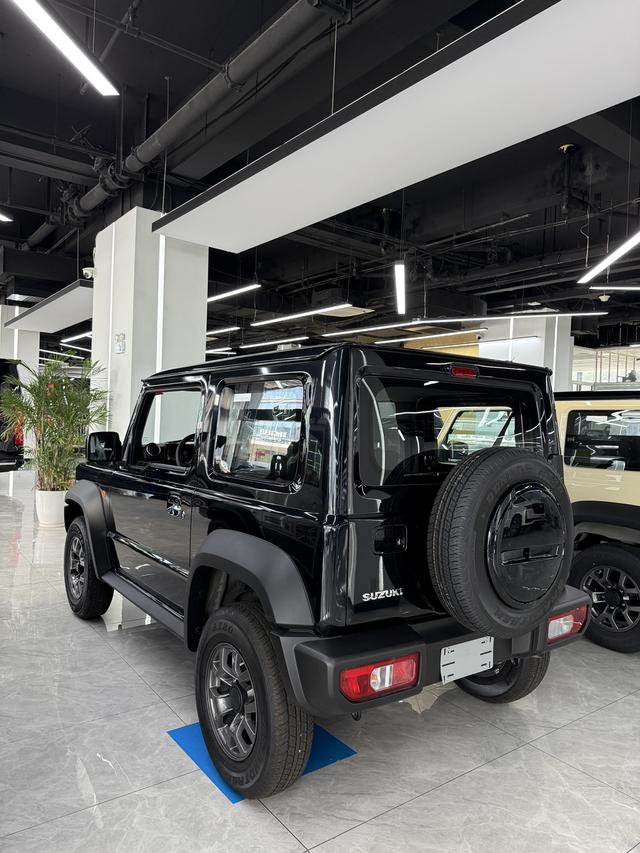 Suzuki Jimny 2025 thumb 5