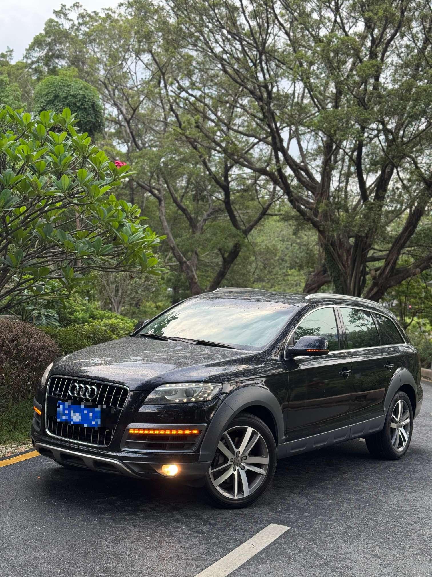 Audi Q7 2013 thumb 3