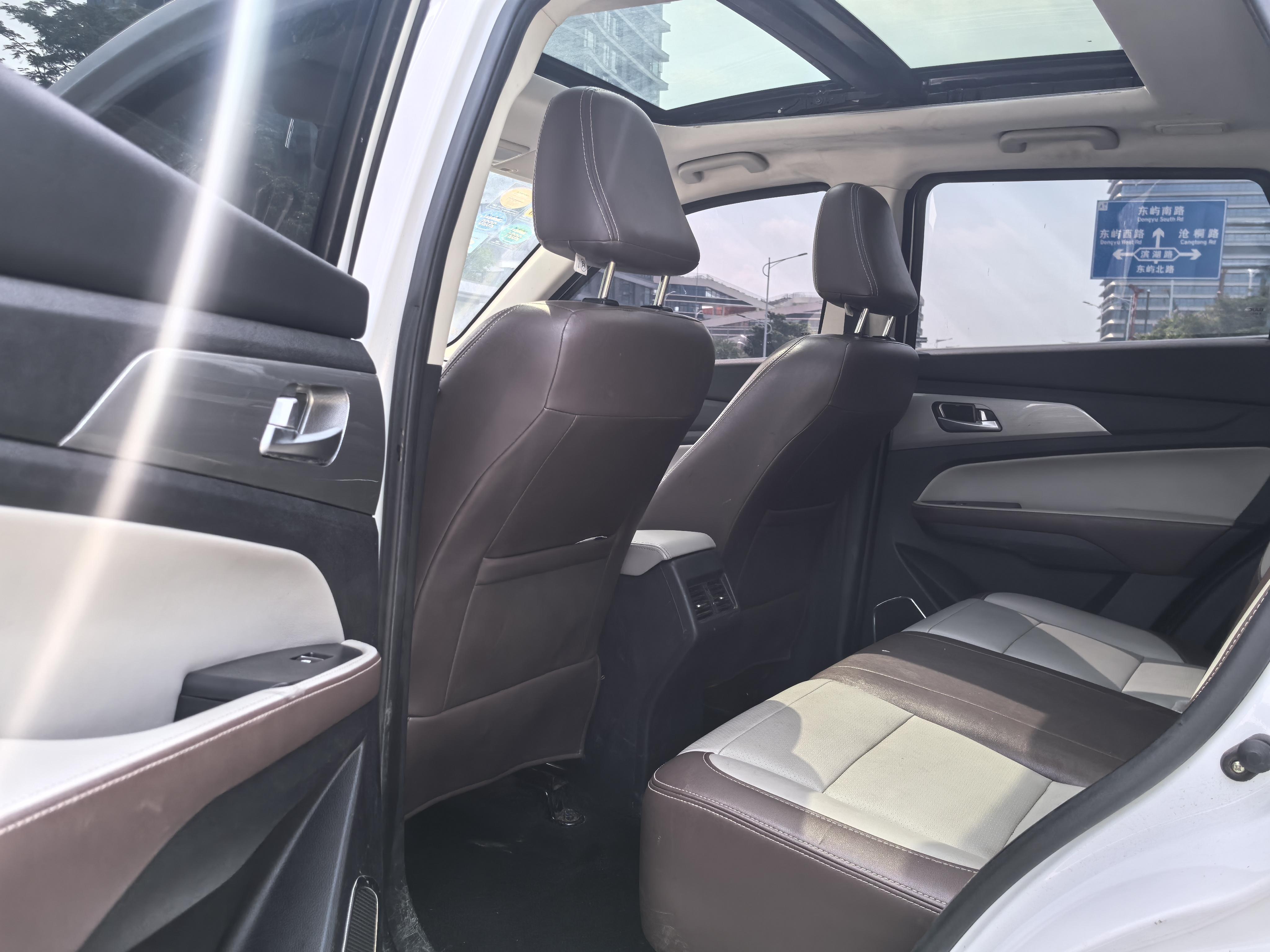 BAIC Huansu S5 2018 thumb 7