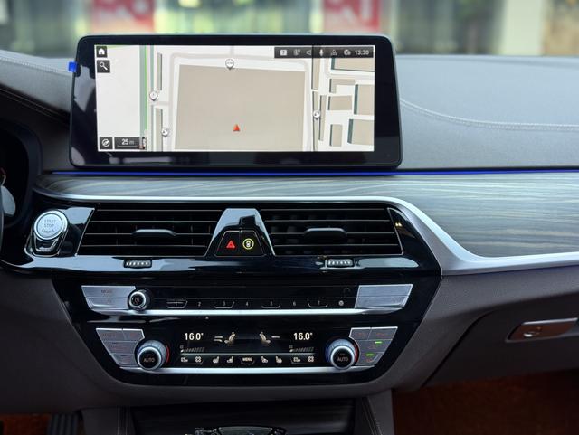 BMW 5 серии 2021 thumb 4