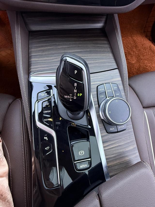 BMW 5 серии 2021 thumb 7