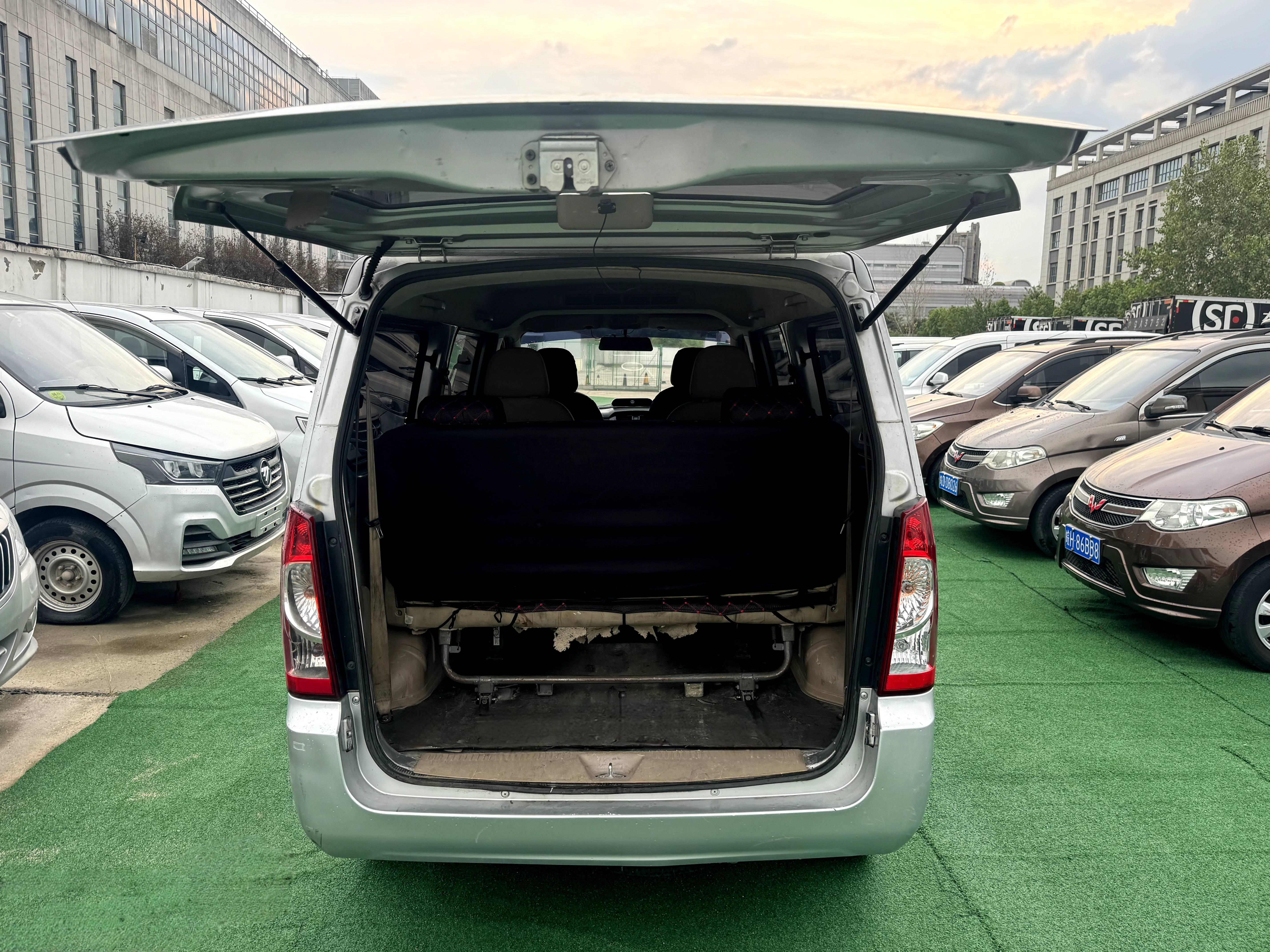 Wuling Rongguang 2014 thumb 7