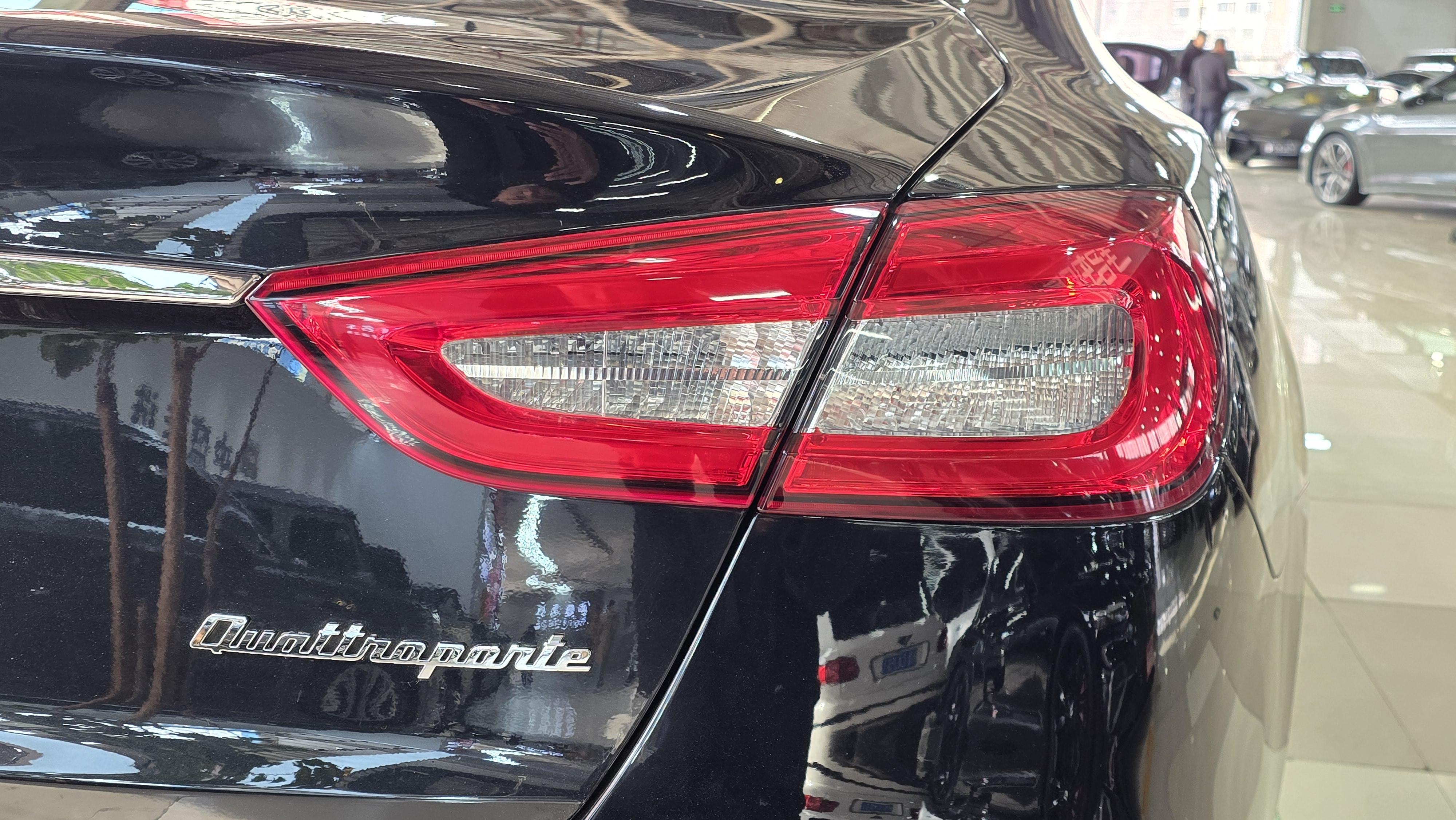 Maserati Ghibli 2017 thumb 5