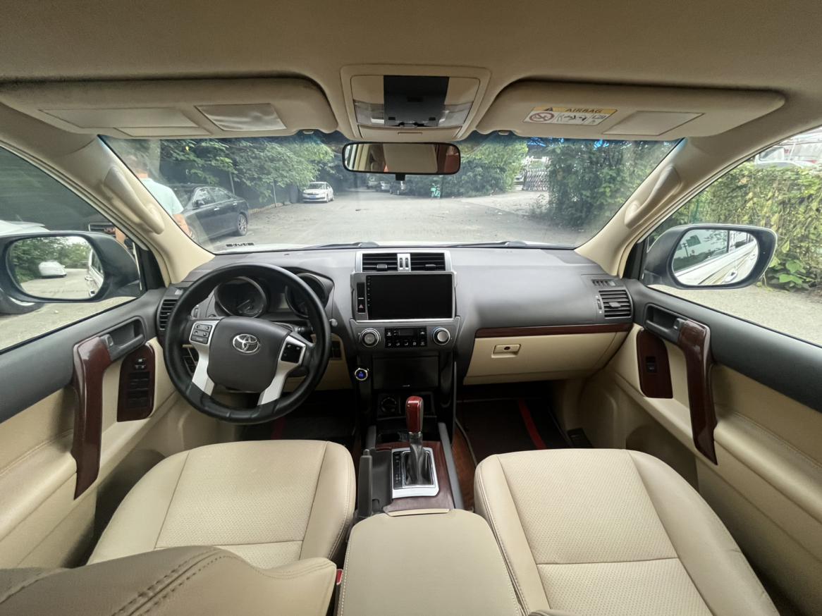 Toyota Land Cruiser Prado 2017 thumb 10