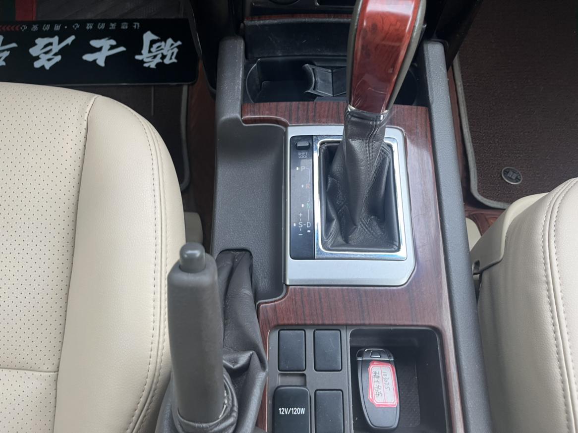 Toyota Land Cruiser Prado 2017 thumb 12