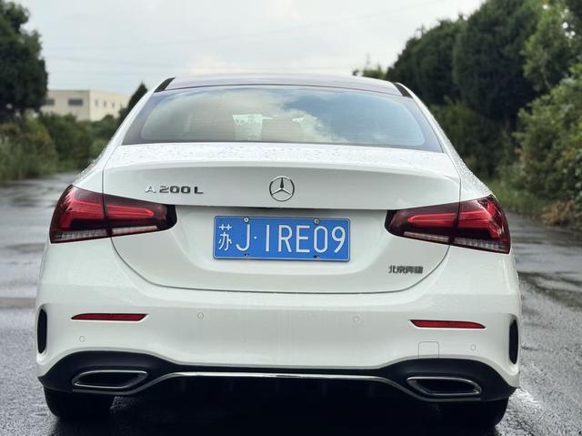 Mercedes-Benz A-Class 2019 thumb 2