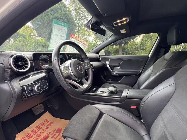 Mercedes-Benz A-Class 2019 thumb 5