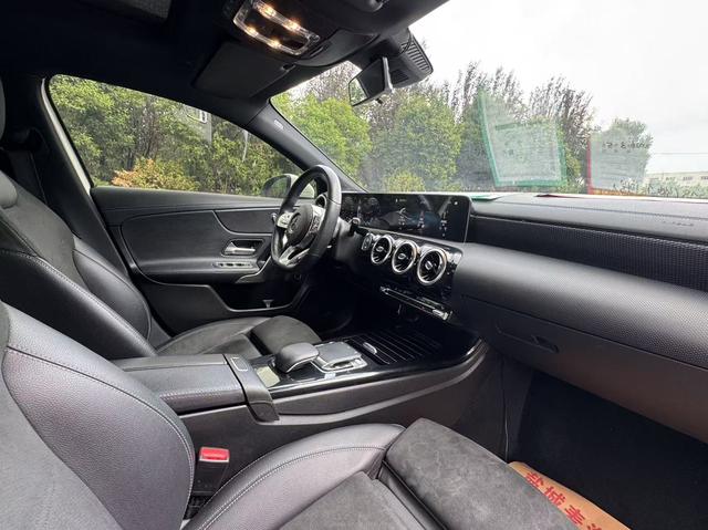 Mercedes-Benz A-Class 2019 thumb 7