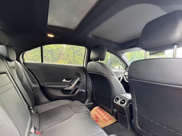 Mercedes-Benz A-Class 2019 thumb 8
