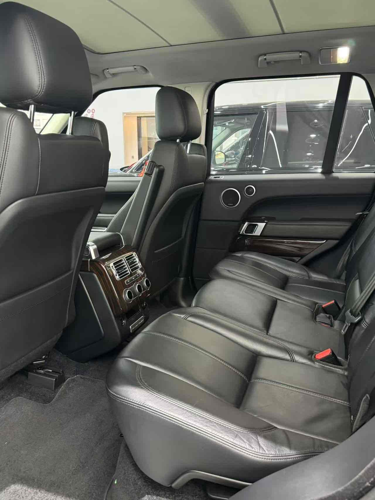 Land Rover Range Rover 2017 thumb 5