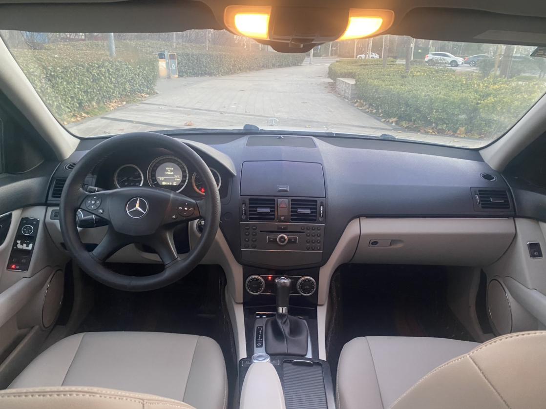 Mercedes-Benz C-Class 2010 thumb 9