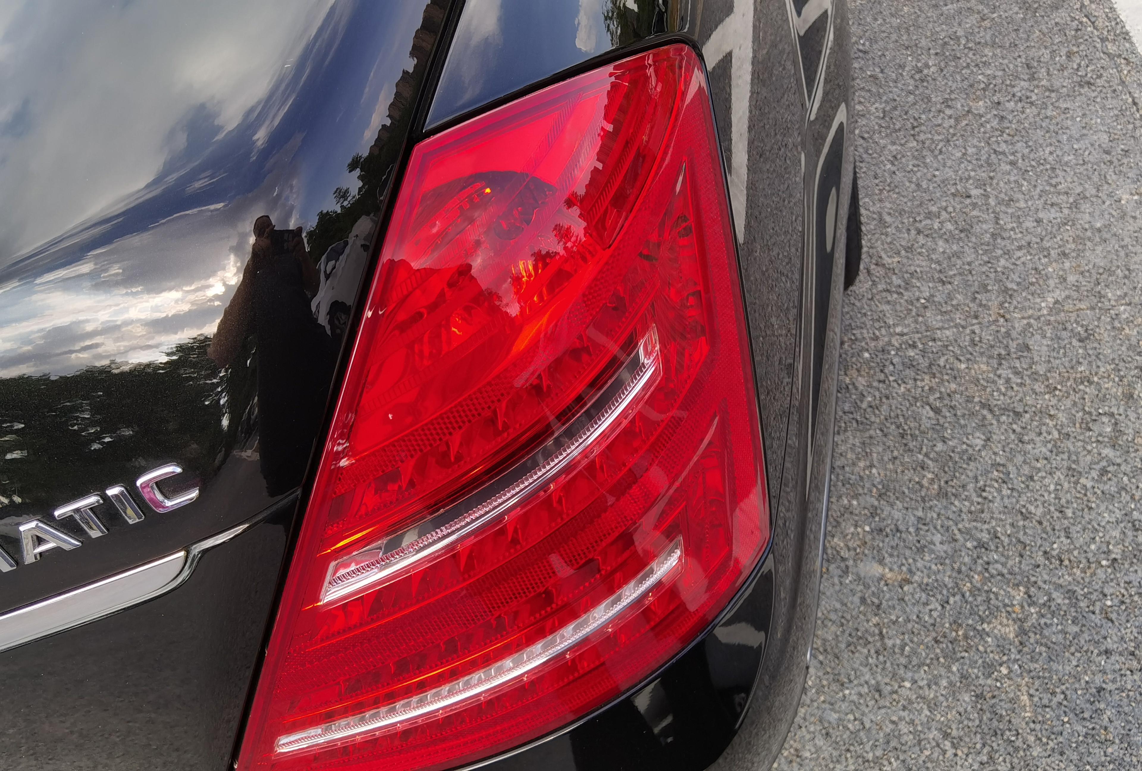 Mercedes-Benz S-Class 2010 thumb 7
