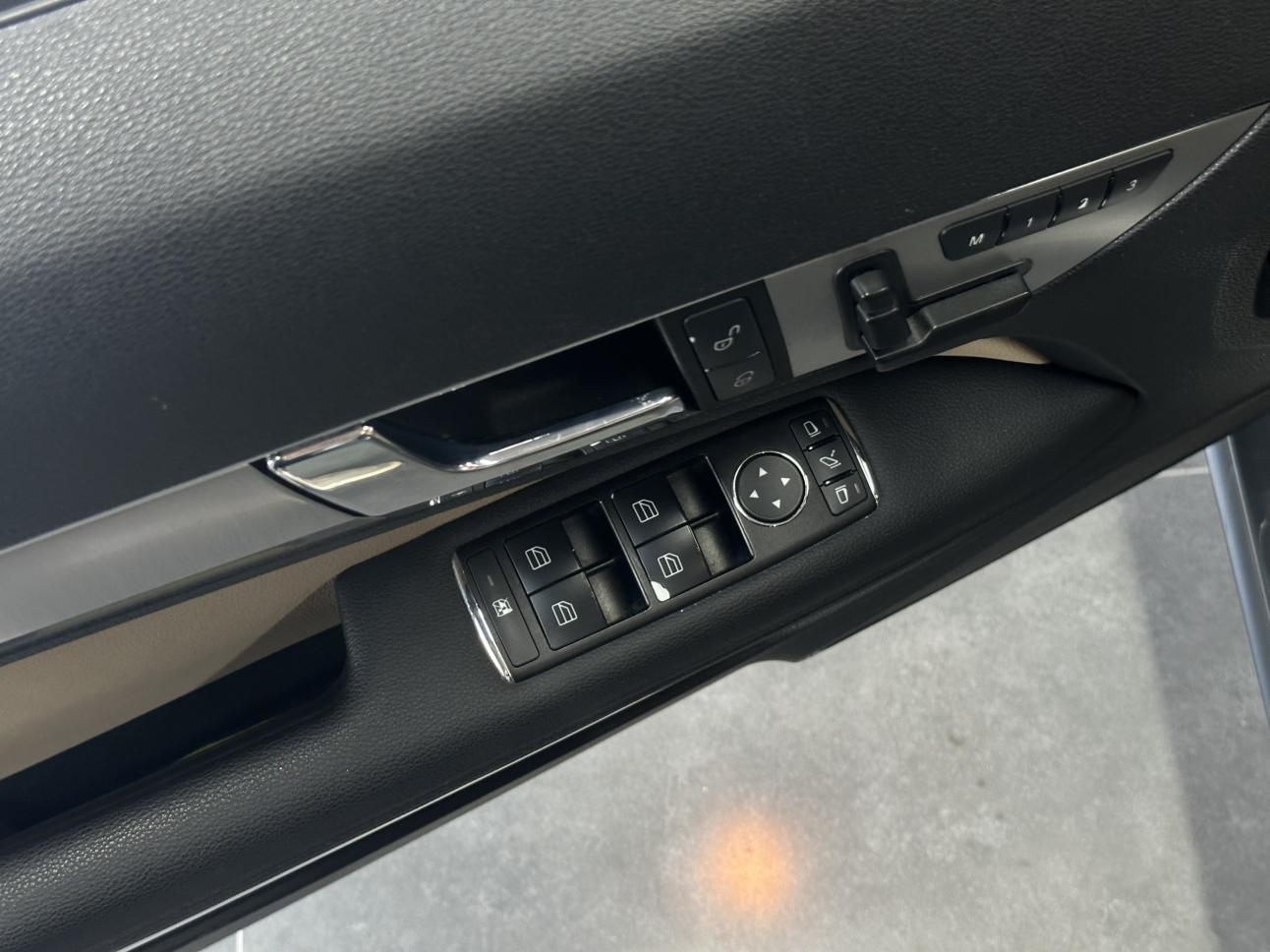 Mercedes-Benz E-Class 2009 thumb 5