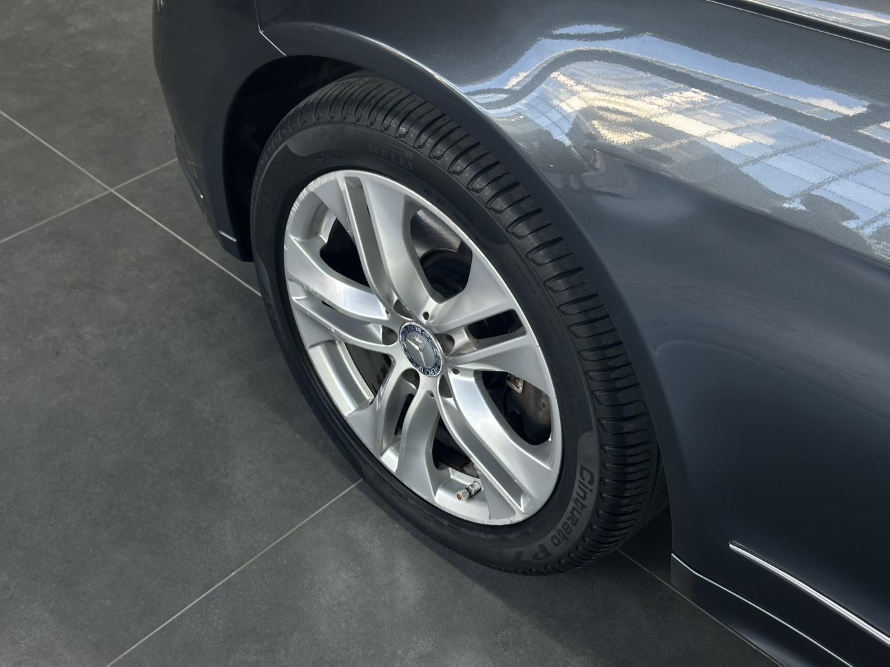 Mercedes-Benz E-Class 2009 thumb 6