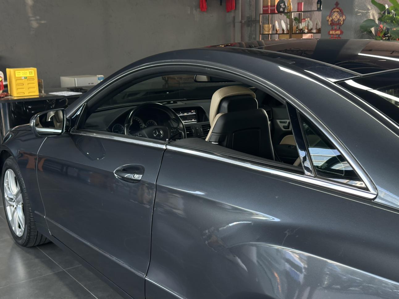 Mercedes-Benz E-Class 2009 thumb 9