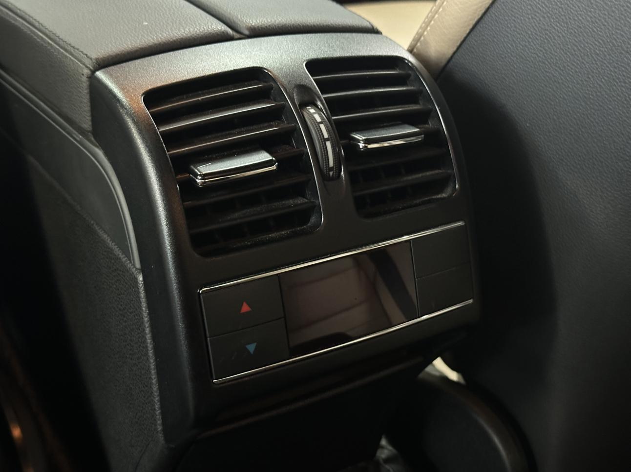 Mercedes-Benz E-Class 2009 thumb 11
