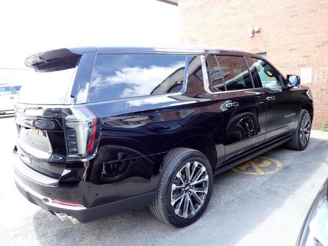 Chevrolet Suburban 2025 thumb 4