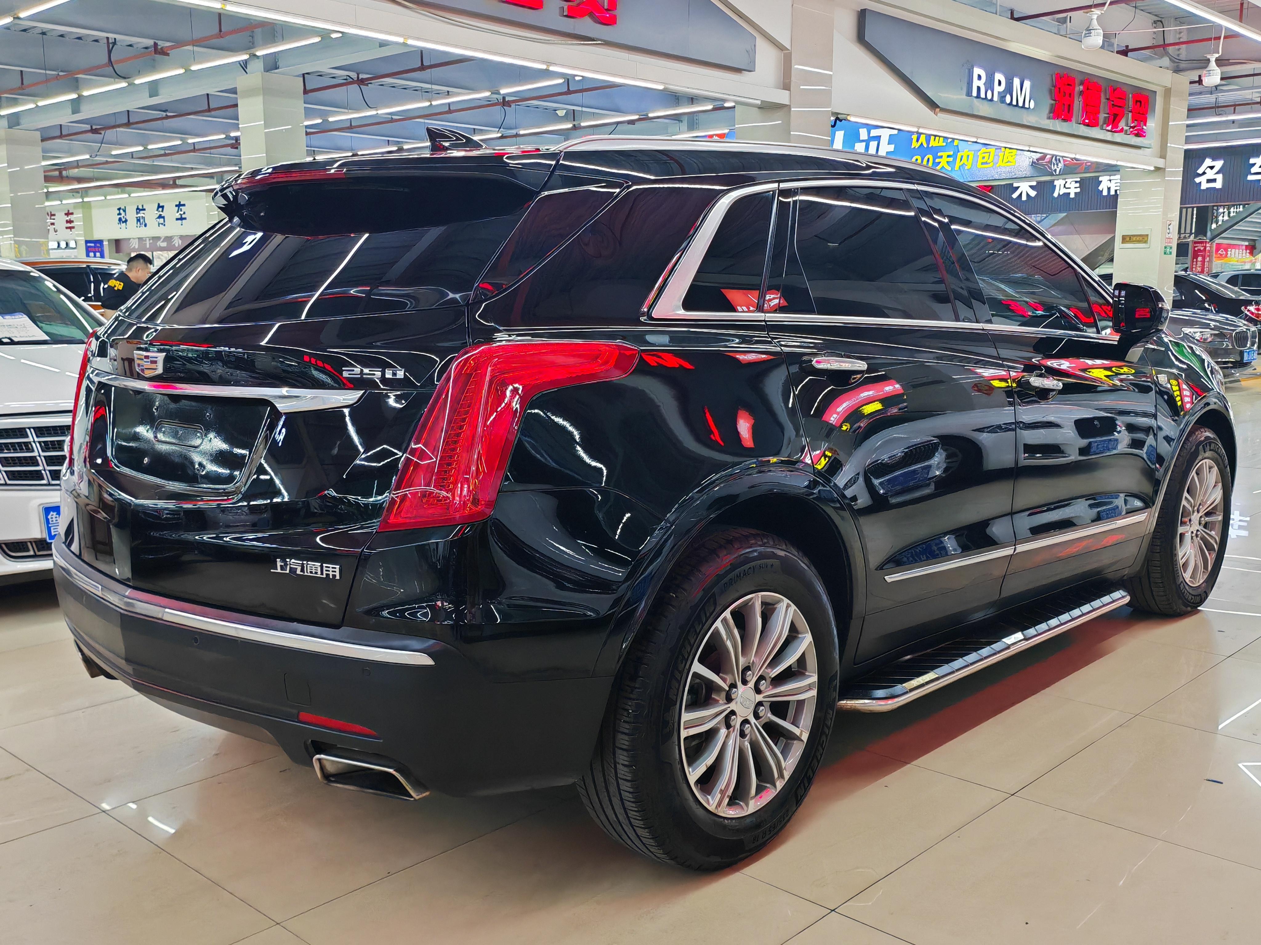 Cadillac XT5 2018 thumb 2