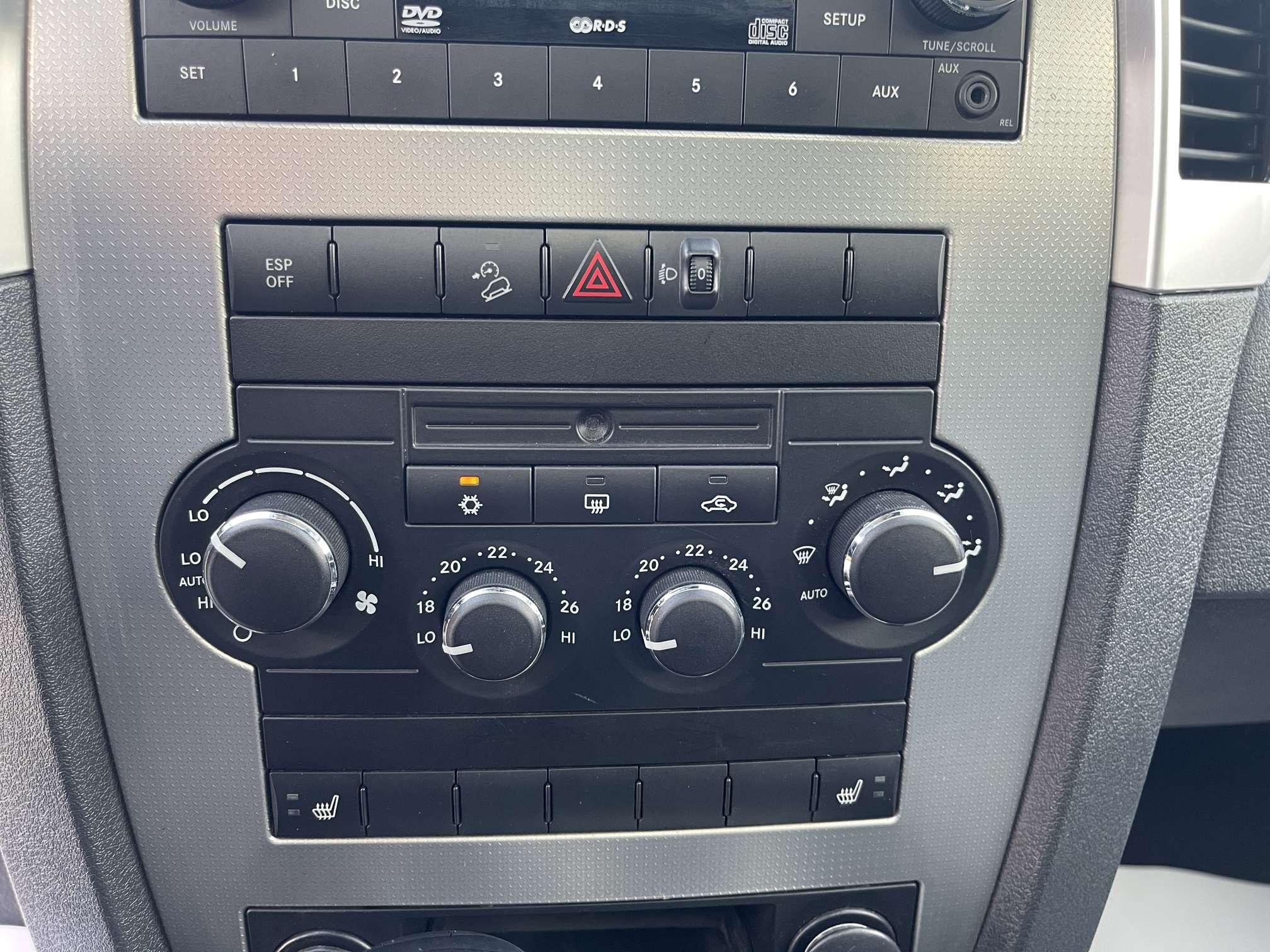 Jeep Grand Cherokee 2009 thumb 11