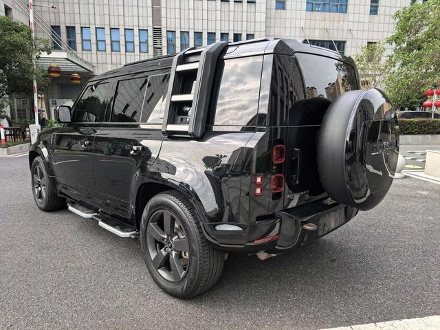 Land Rover Defender 2023 thumb 4