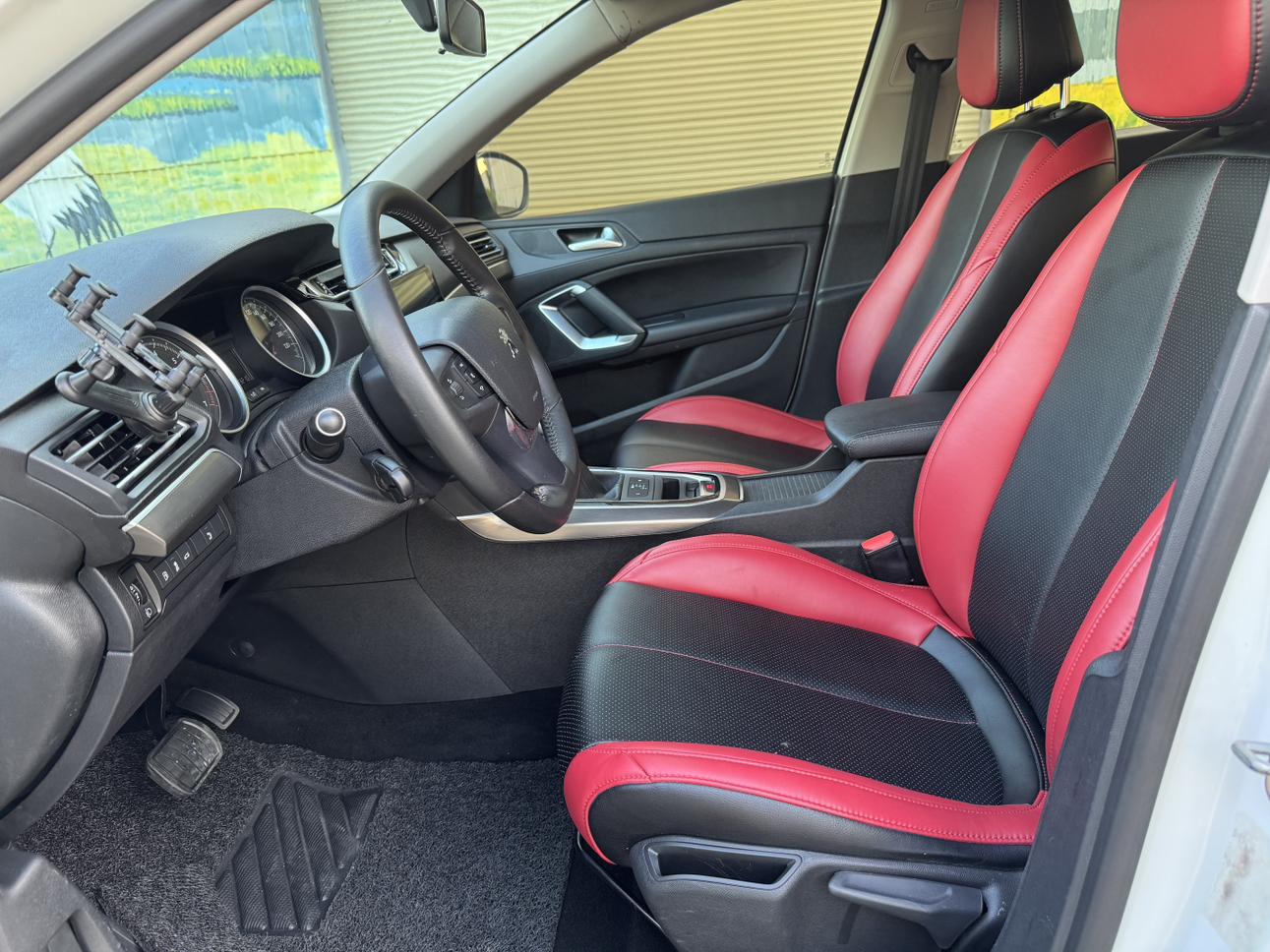 Peugeot 408 2017 thumb 12