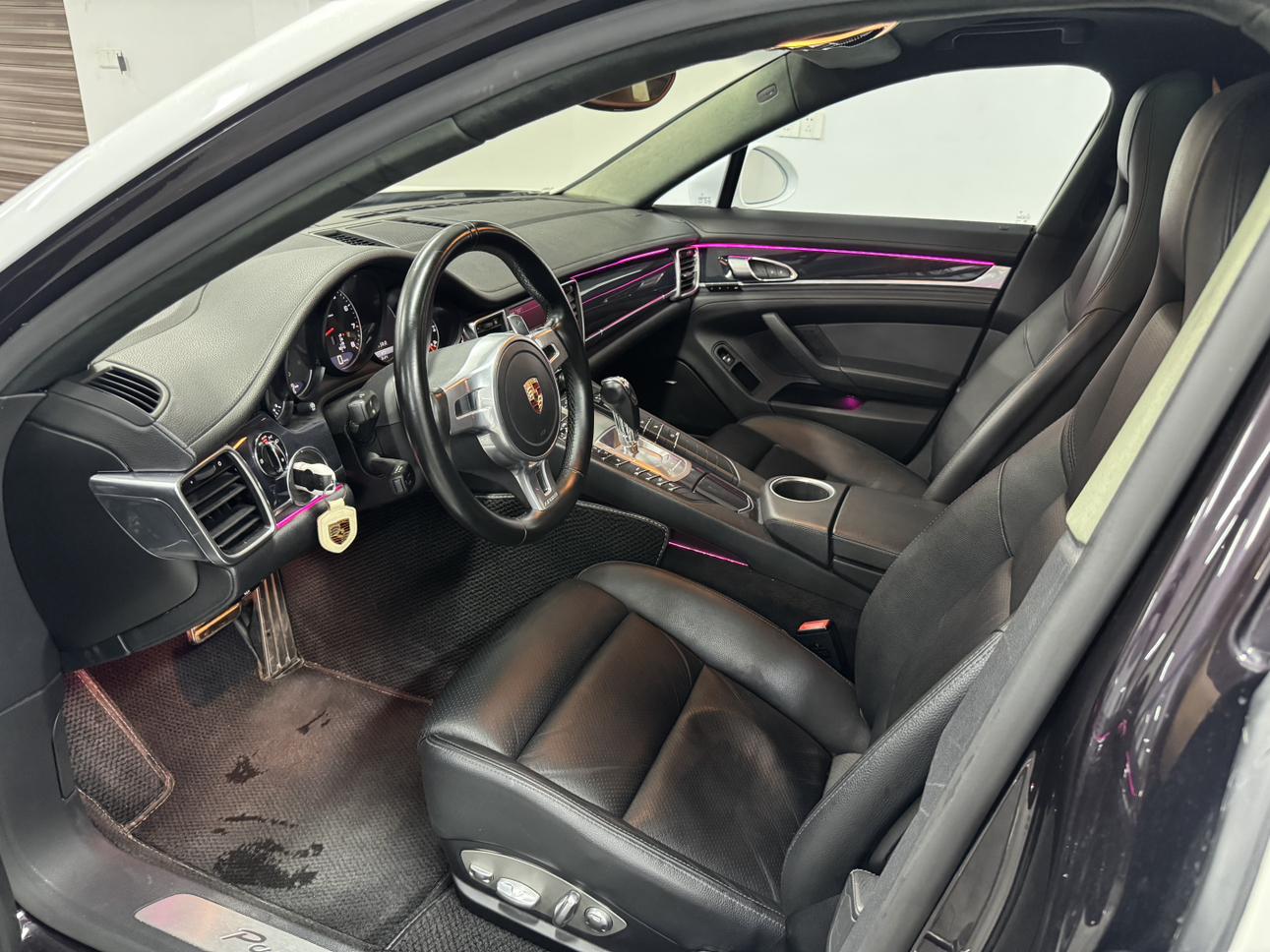 Porsche Panamera 2015 thumb 4
