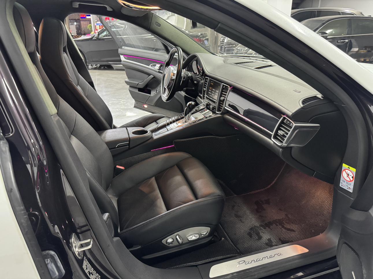 Porsche Panamera 2015 thumb 5