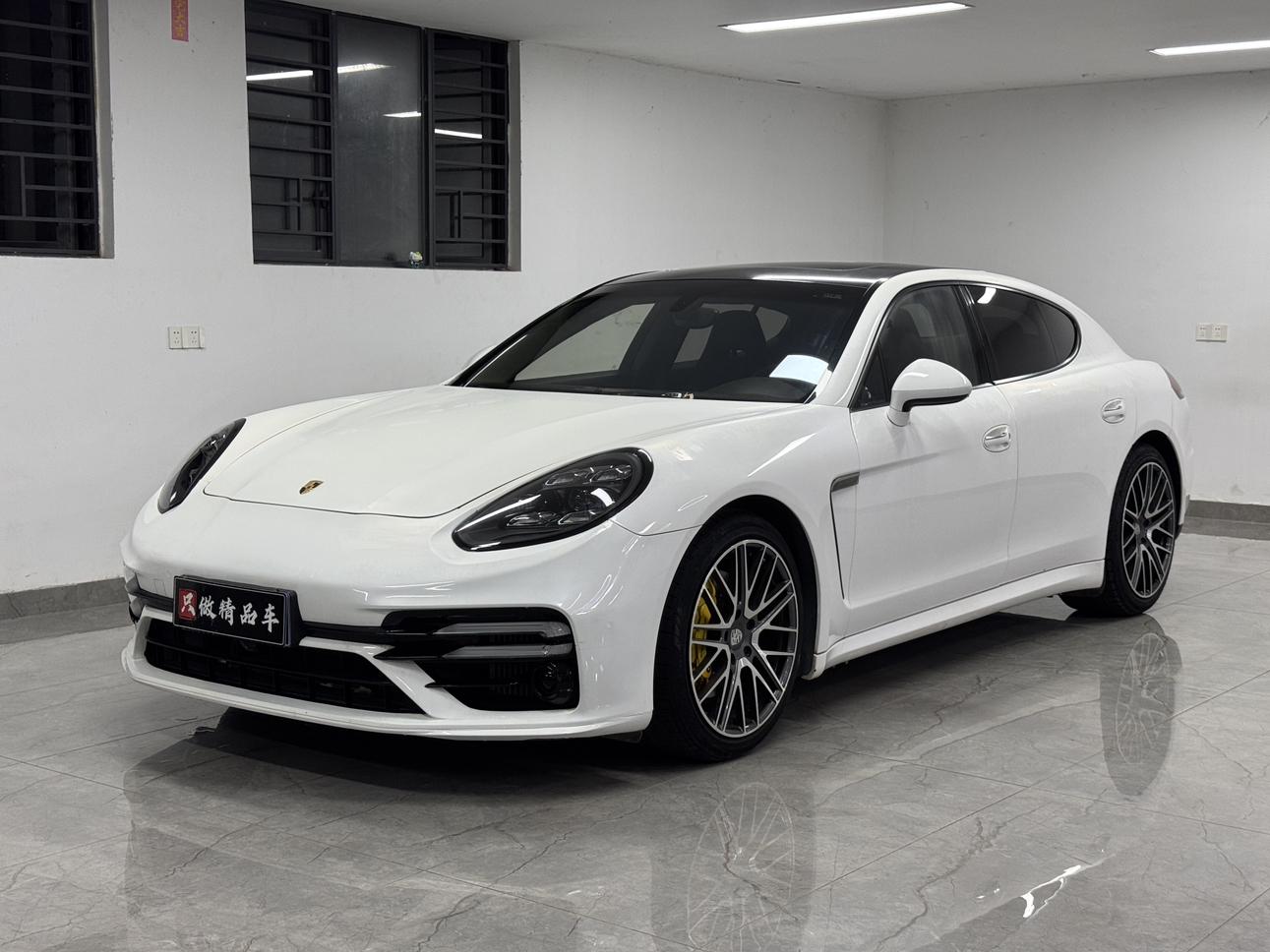 Porsche Panamera 2015 thumb 8