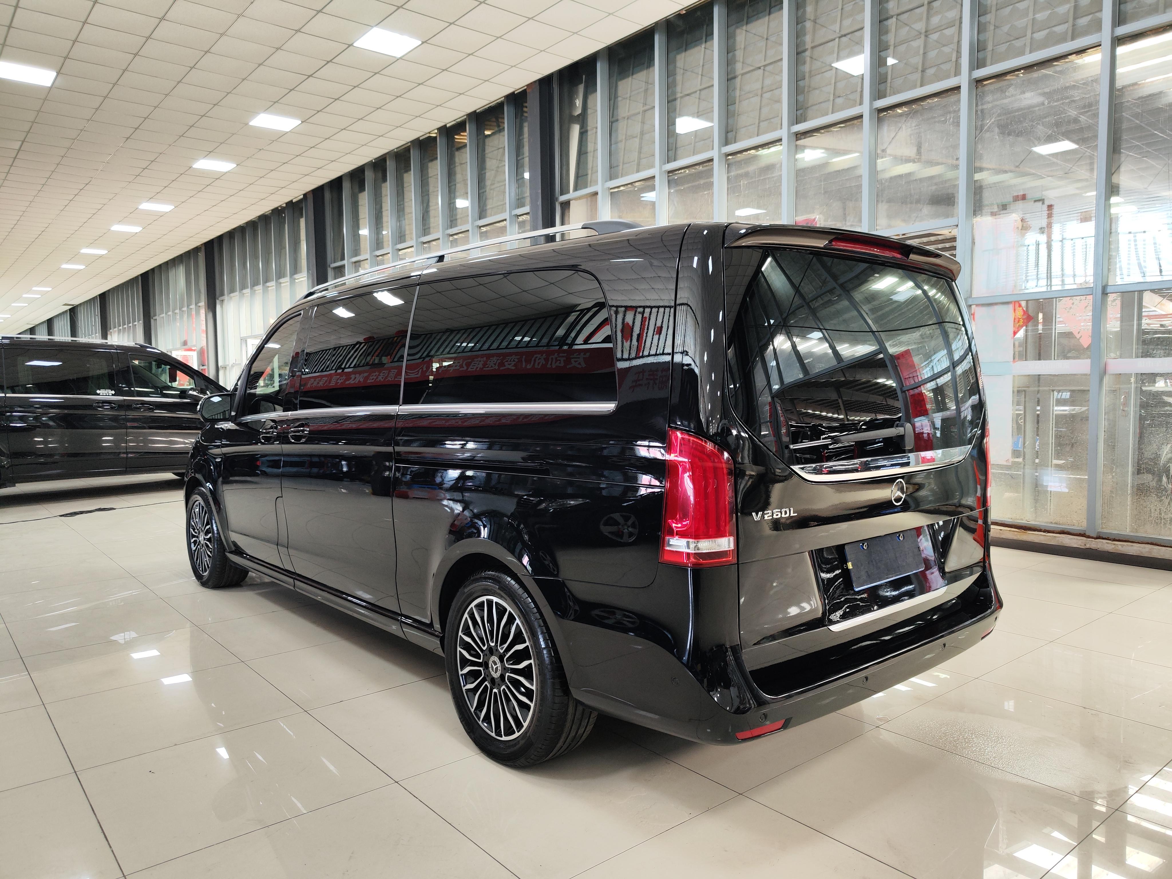 Mercedes-Benz V-Класс 2019 thumb 2