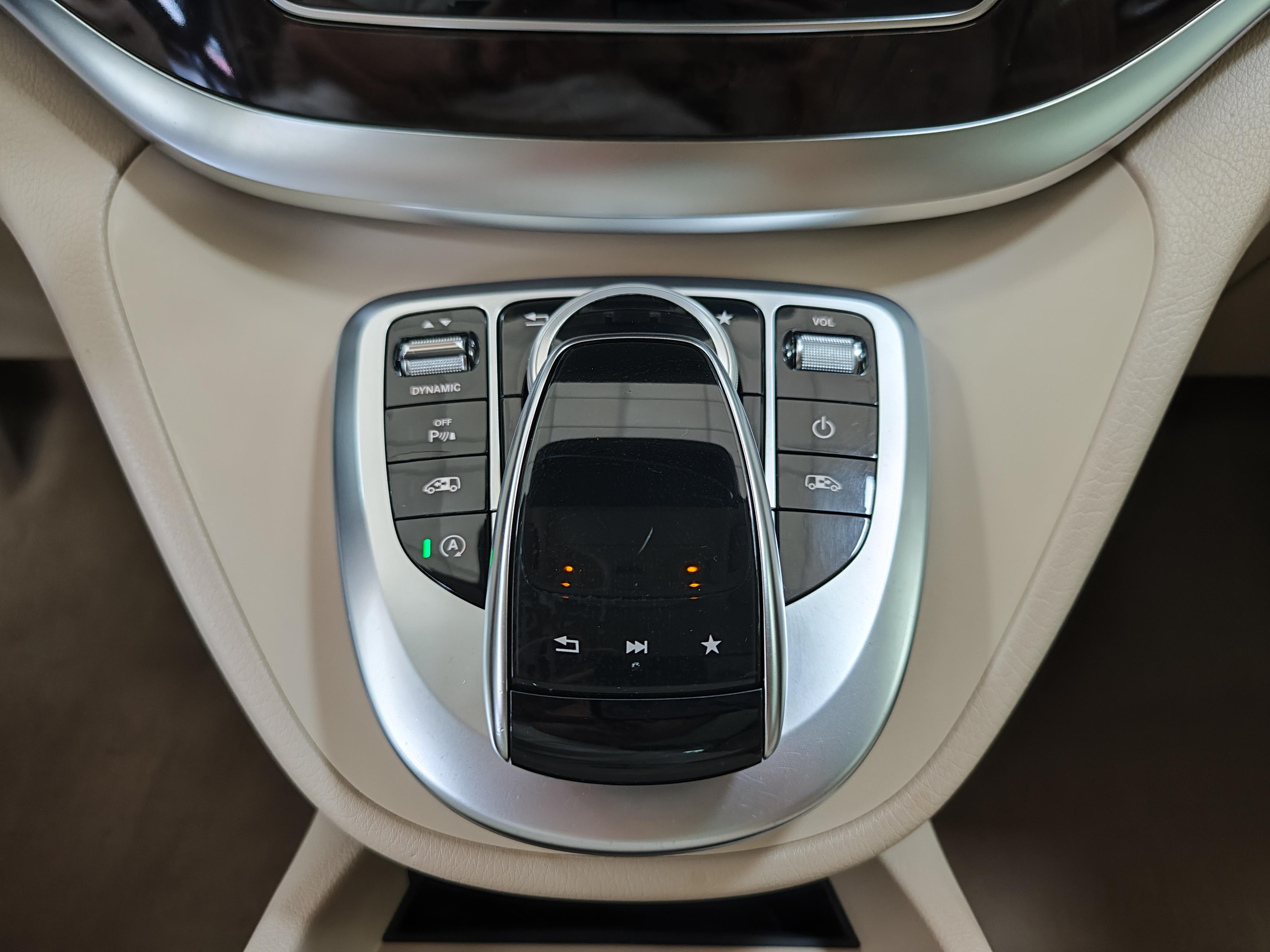Mercedes-Benz V-Класс 2019 thumb 6