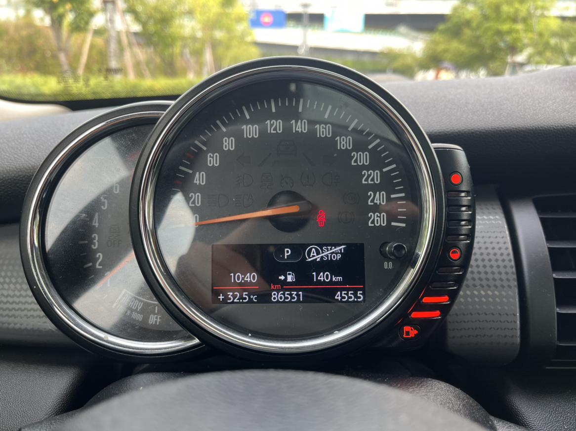 Mini Hatch 2015 thumb 9