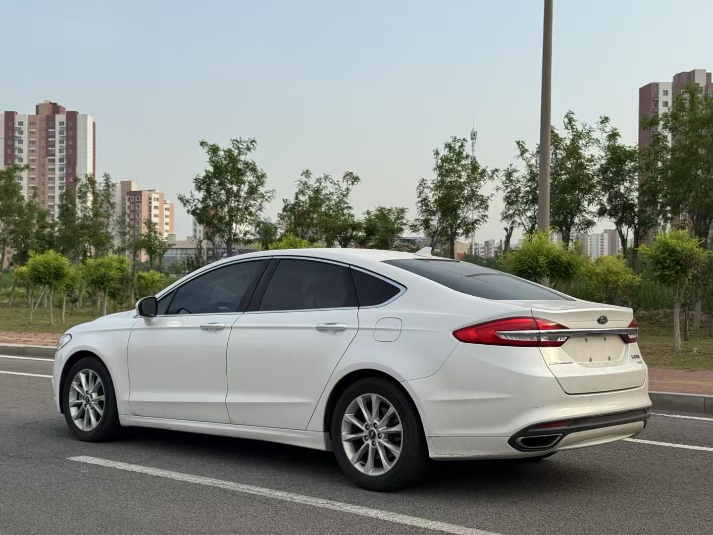Ford Mondeo 2018 thumb 11