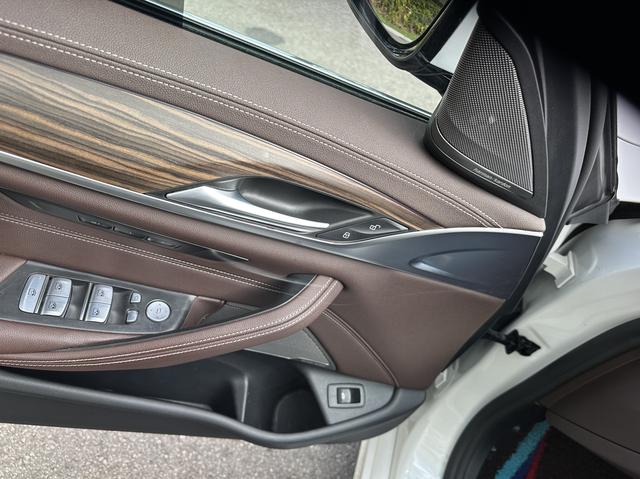 BMW 5 серии 2023 thumb 11