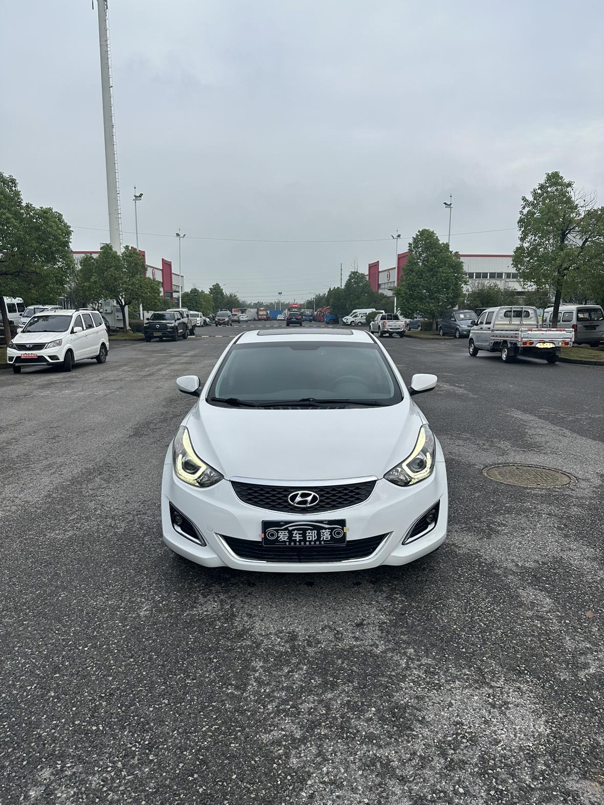Hyundai Elantra 2016 thumb 9